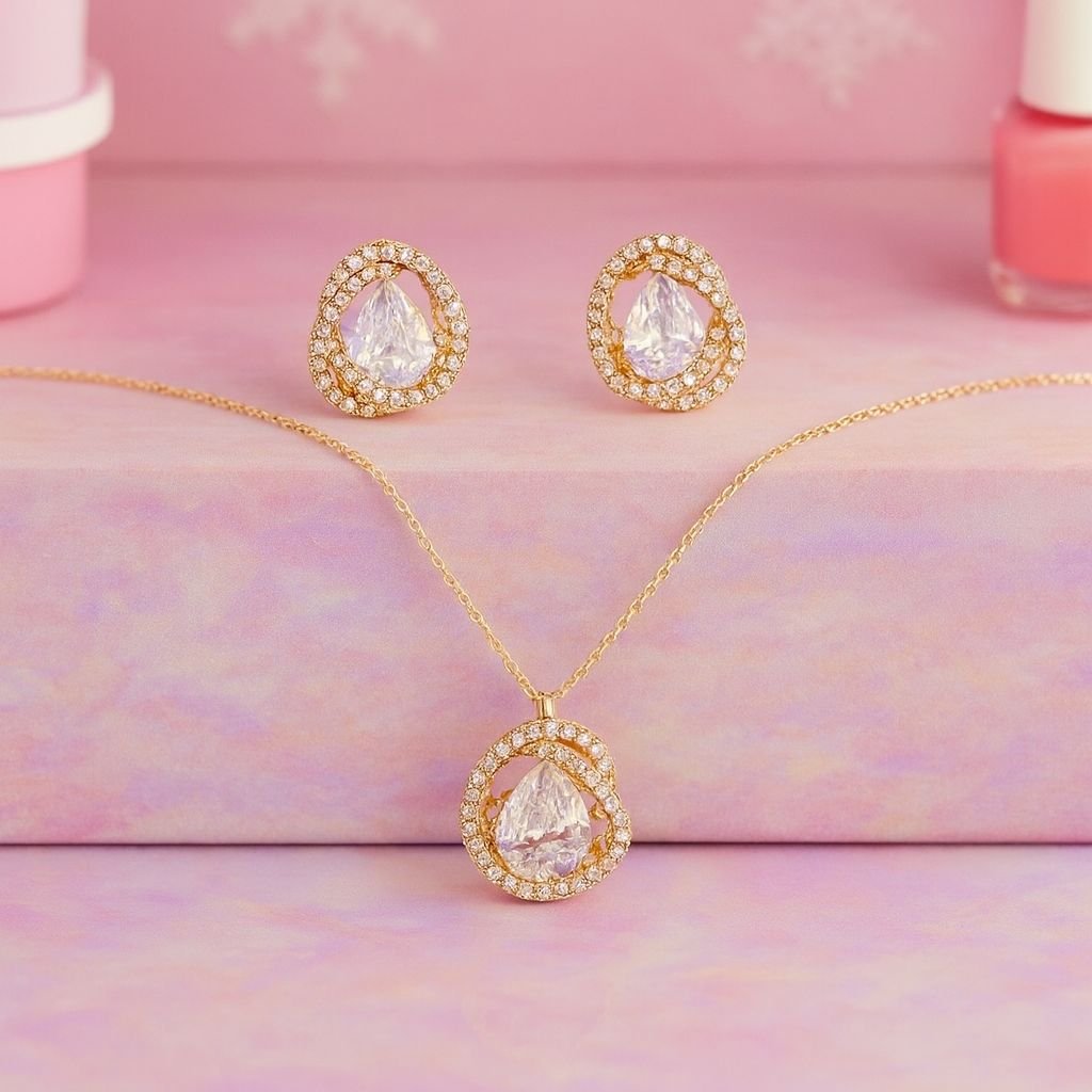 Gold Triangle Crystal Necklace Set Gold Triangle Crystal Necklace Set